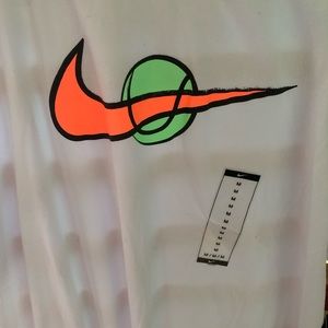 Nike men’s tennis shirt